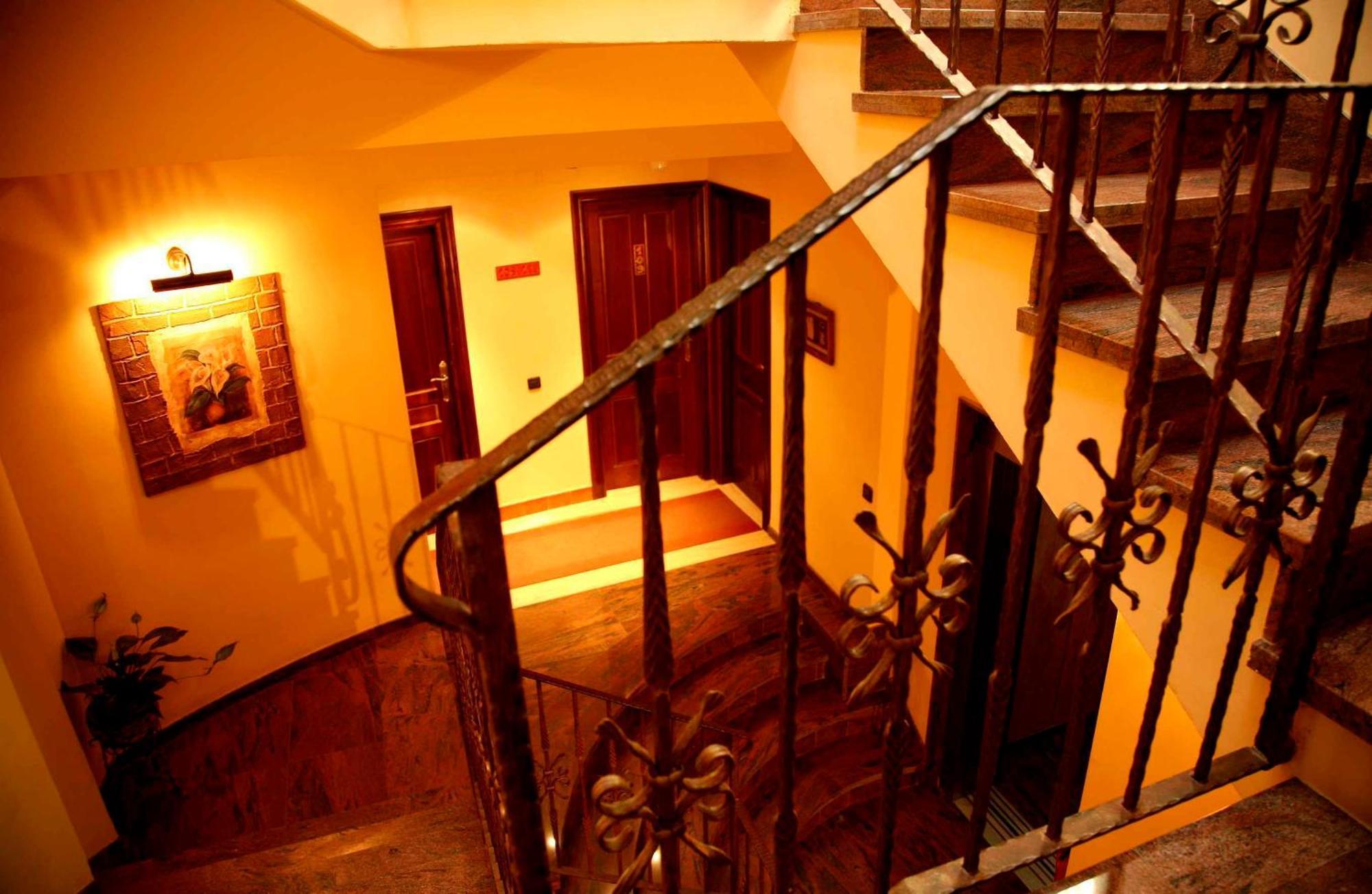 Hotel Baviera Linares  Exterior photo