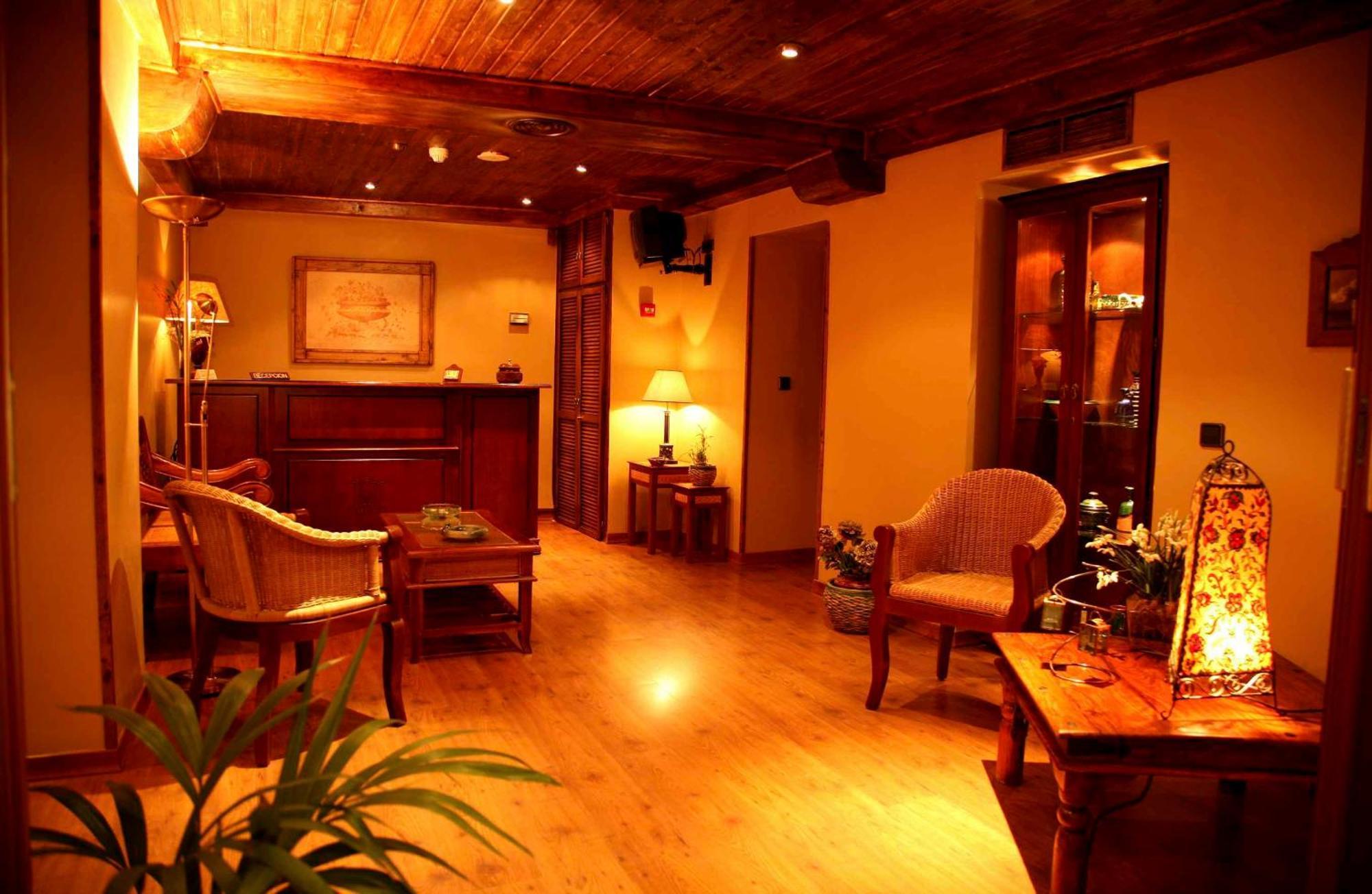 Hotel Baviera Linares  Exterior photo